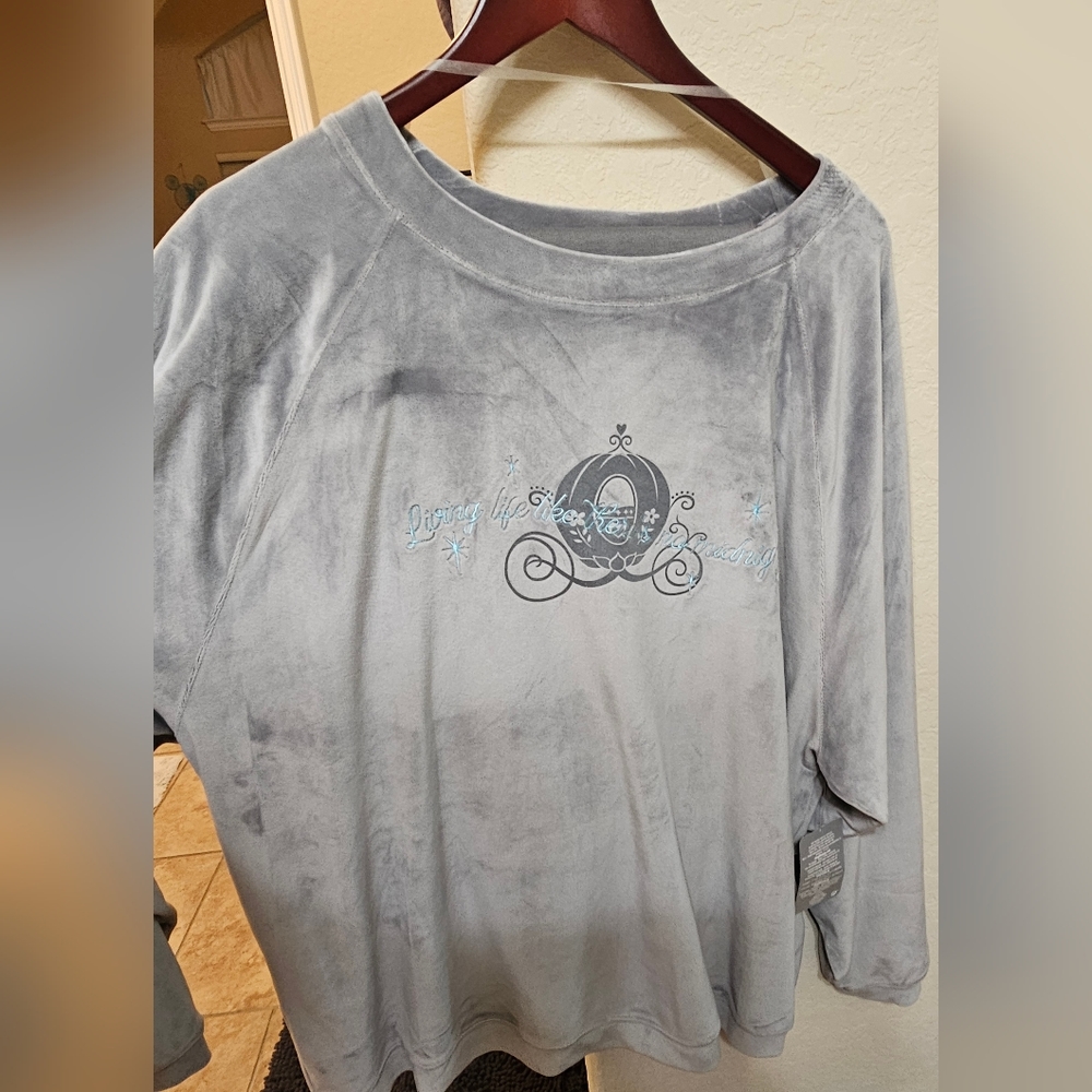 BNWT Cinderella sweater XL